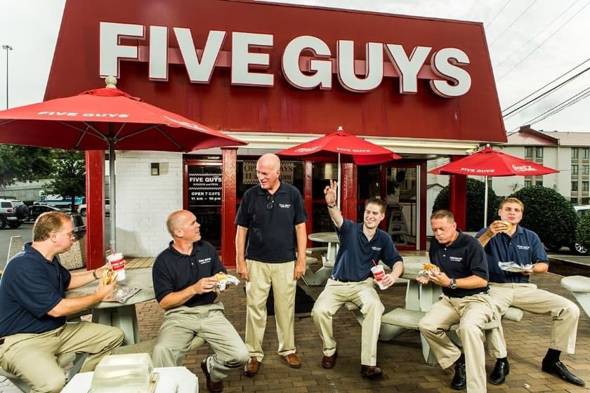 파이브가이즈가 왜 파이즈가이즈 인지 아는 사람