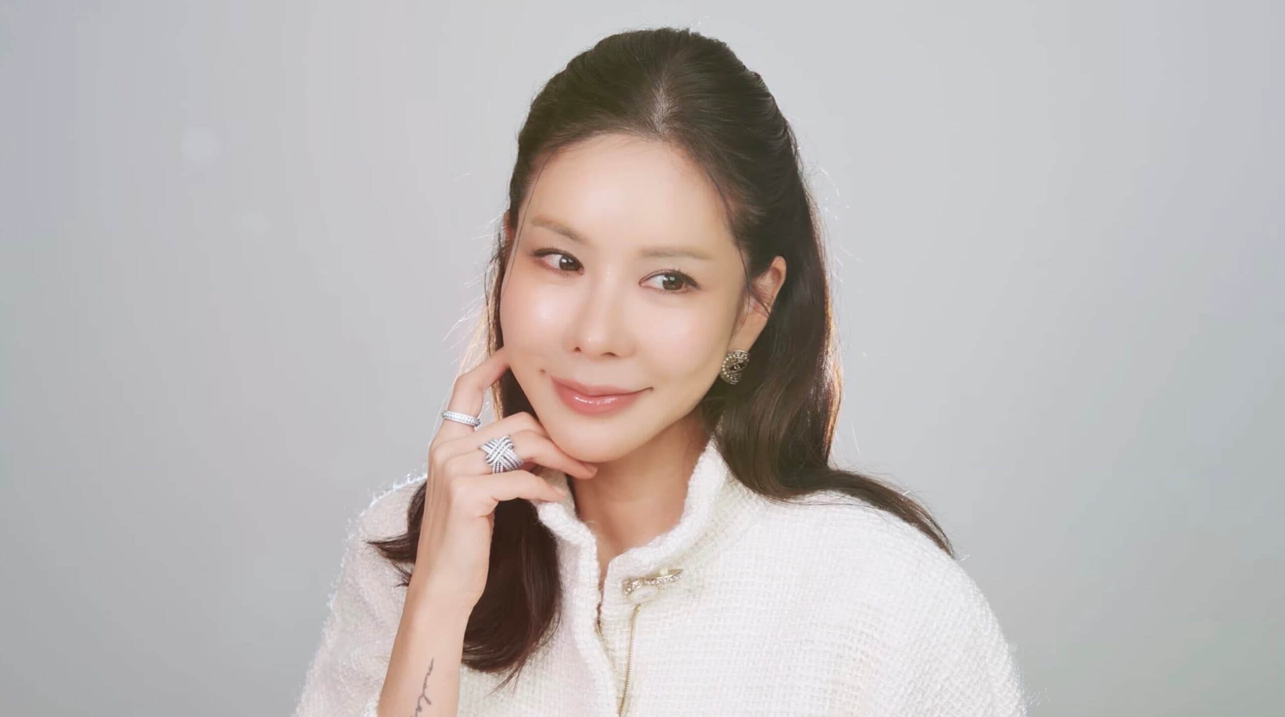 4050 메이크업은 달라야 합니다. 20대 메이크업 따라하다간 폭망, 우아한 메이크업